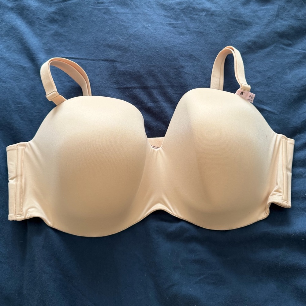 Body By Victoria's Secret Smooth Praline 44DD Lined Strapless Bra Beige NWT